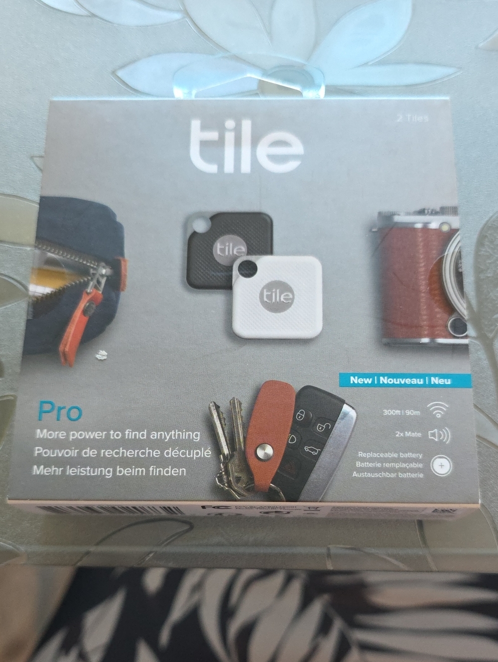 Pro Bluetooth Tracker Pack — White & Black